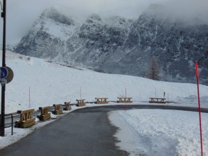 La commune a terminé les travaux de voirie autour des Cimes Blanches et une voie piétonne parcourt désormais toute la boucle de l’Averne.